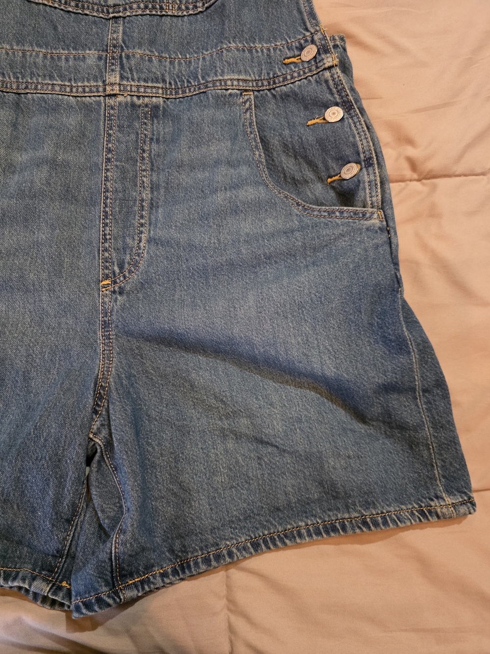 Levi's Women's Utility Lightweight Shorthalls NWT Size L - Picture 4 of 12